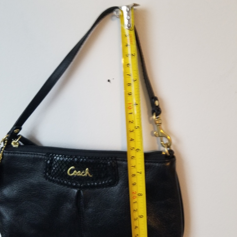 Vintage Coach Black Leather Wristlet - Zippered - Clutch Purse - Cursive Logo - Picture 2 of 7